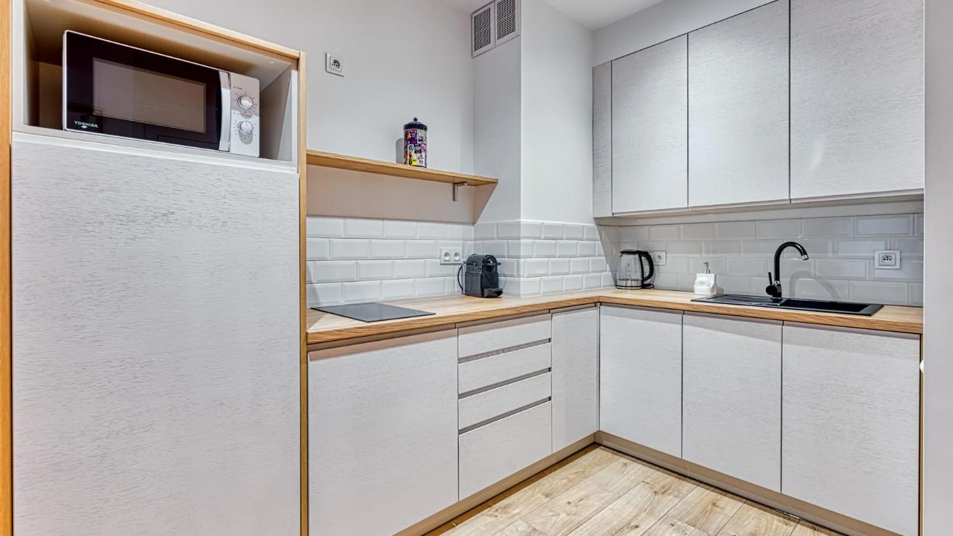 Apartamenty Royal Aparts Centrum - Kilinskiego 17A Przy Wyciagu, Blisko Szlakow Szklarska Poreba 0*,  Poland
