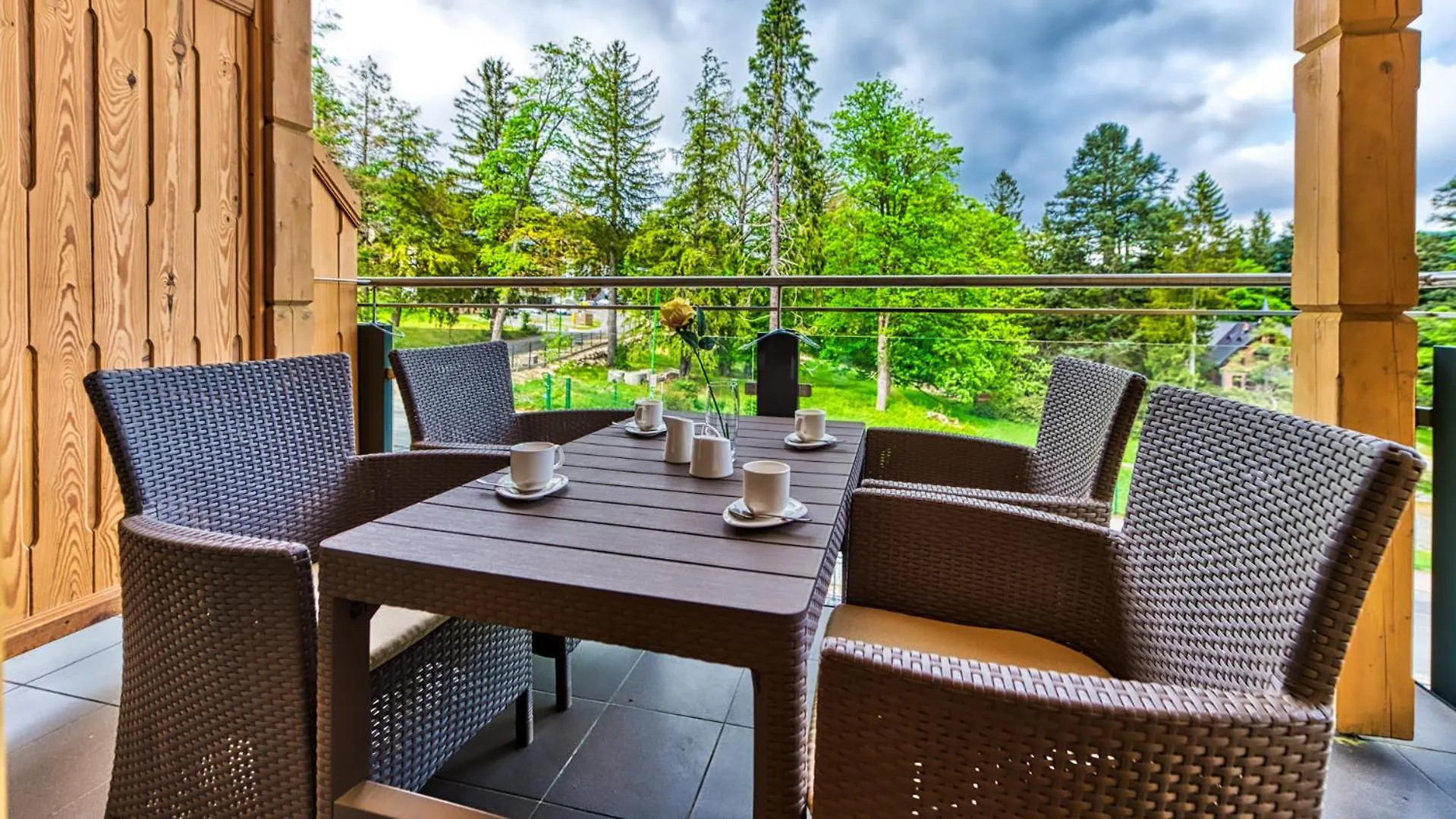 Apartamenty Royal Aparts Centrum - Kilinskiego 17A Przy Wyciagu, Blisko Szlakow Szklarska Poreba 0*,  Poland